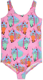 Gardner and the gang, Baddräkt, Pete the pony, Pink
