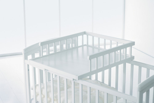 Baby Dan, Skötplats till säng, Vit