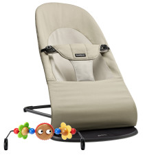 BABYBJÖRN, Balance Soft, Babysitter + Träleksak, Kaki/Beige, Paket
