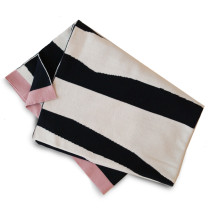 Elodie Details, Stickad filt – Zebra Sunshine
