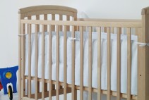 Baby Dan, Spjälskydd, Satin Stripes Vit
