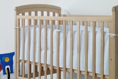 Baby Dan, Spjälskydd, Satin Stripes Vit